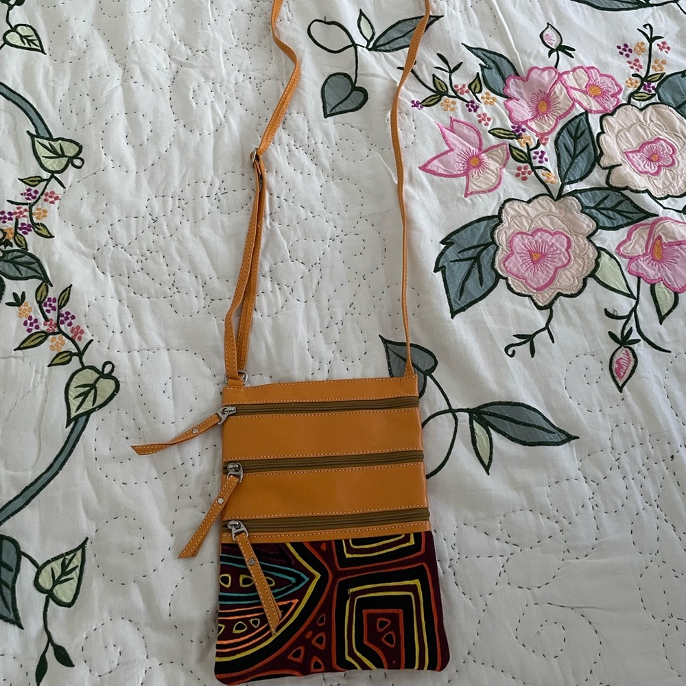 Leather crossbody handbag